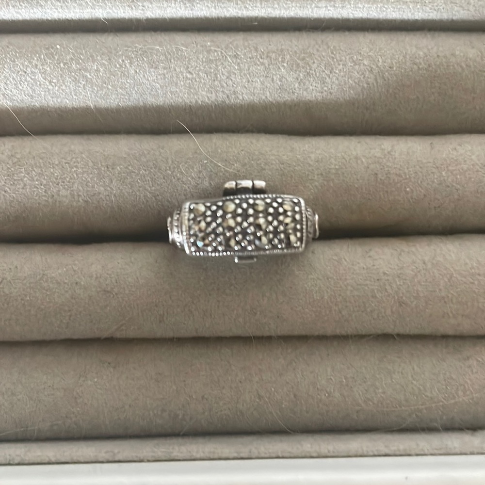 Vintage 925 drug/perfume ring
